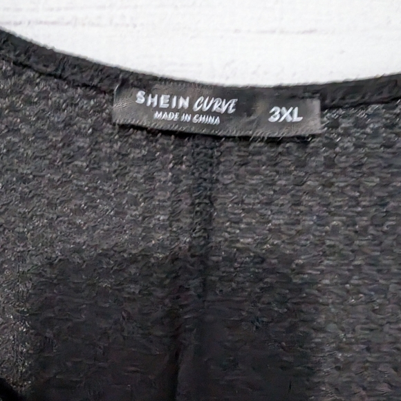 Euc Shein black waffle 🧇 knit short sleeve shirt with floral chiffon trim 2X/3X - Picture 3 of 8